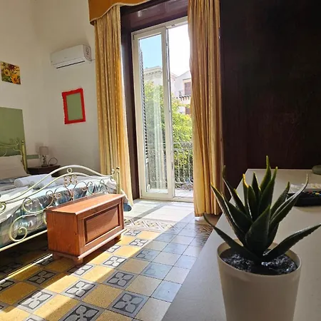בית הארחה Teatro Del Sole Cavour 3*